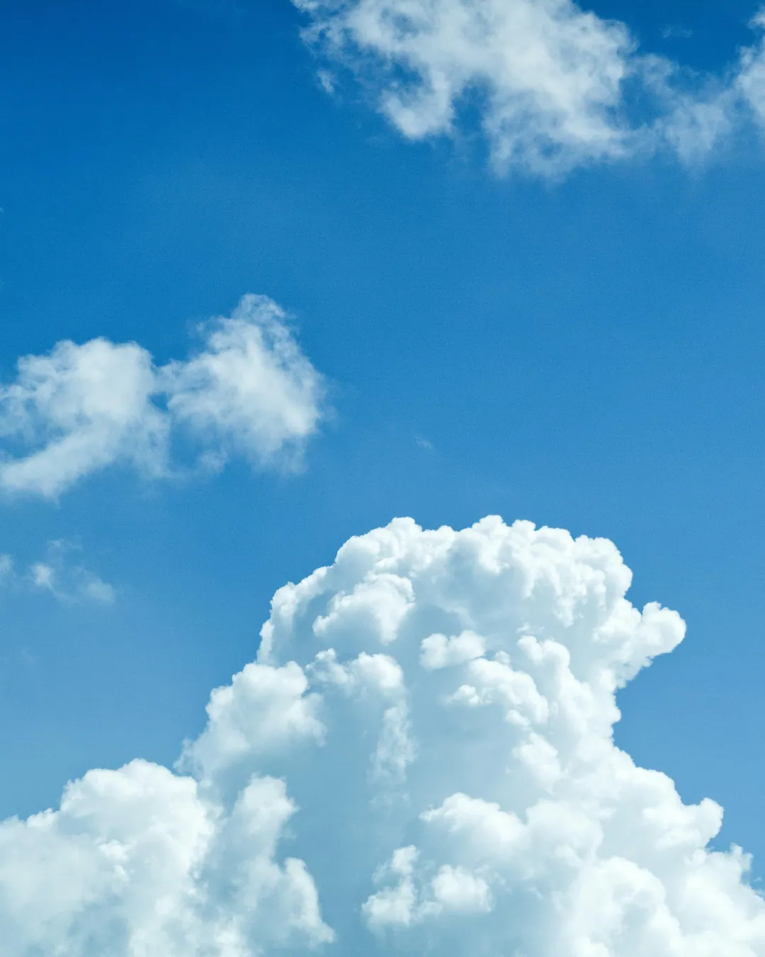 Immagine decorativa con: cielo sereno